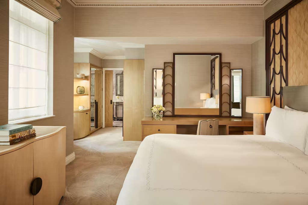 Deluxe Double Junior Suite (full double bed)