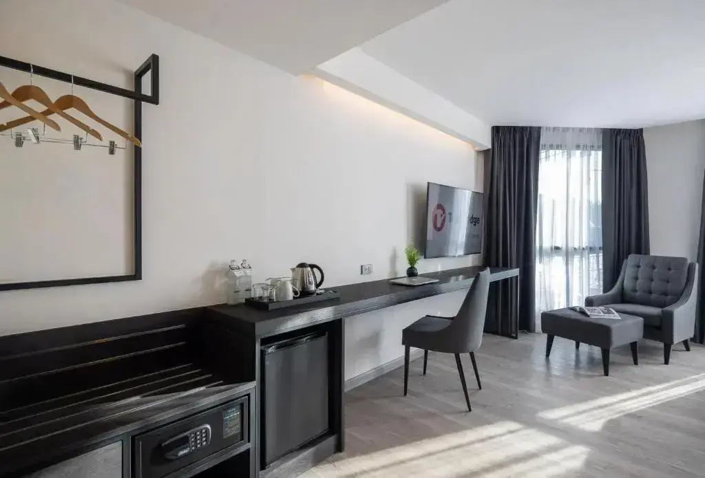 Двухместный номер Deluxe Plus (двуспальная кровать) в Отель Travelodge Phuket Town