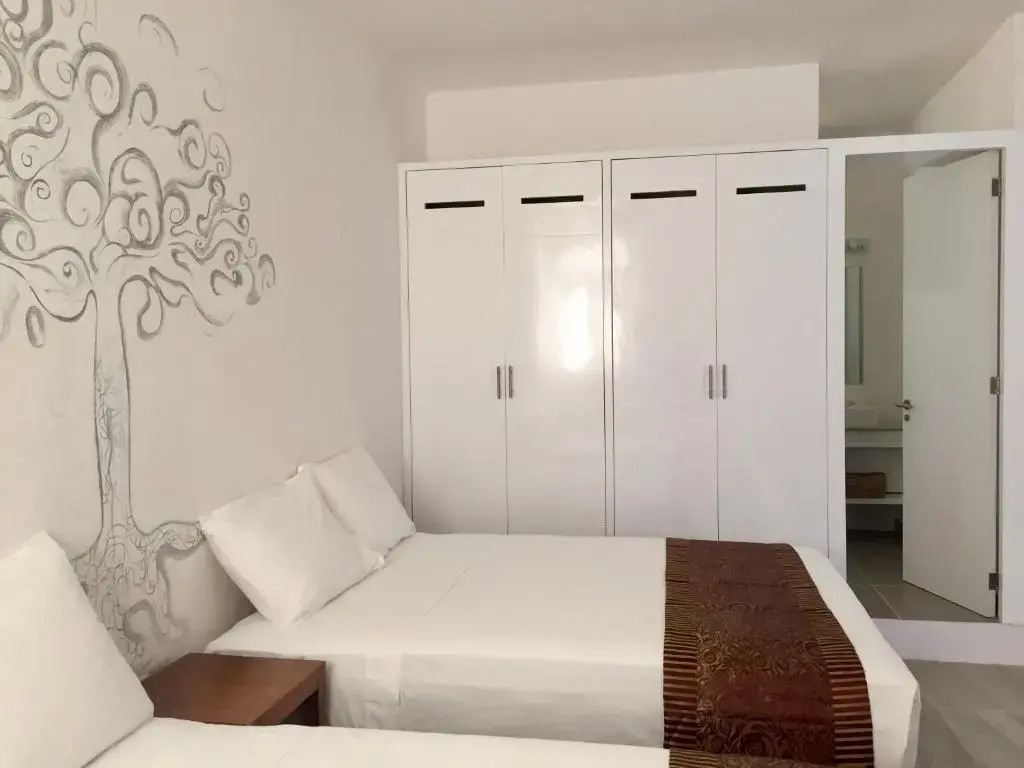 Quadruple Family Suite
