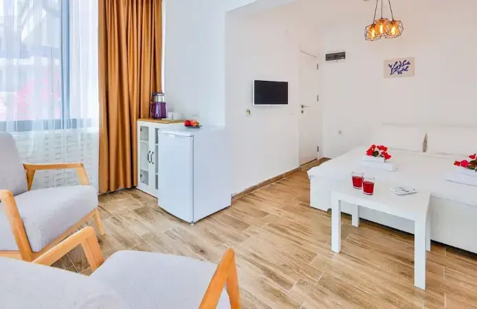 Classic Double room (full double bed)