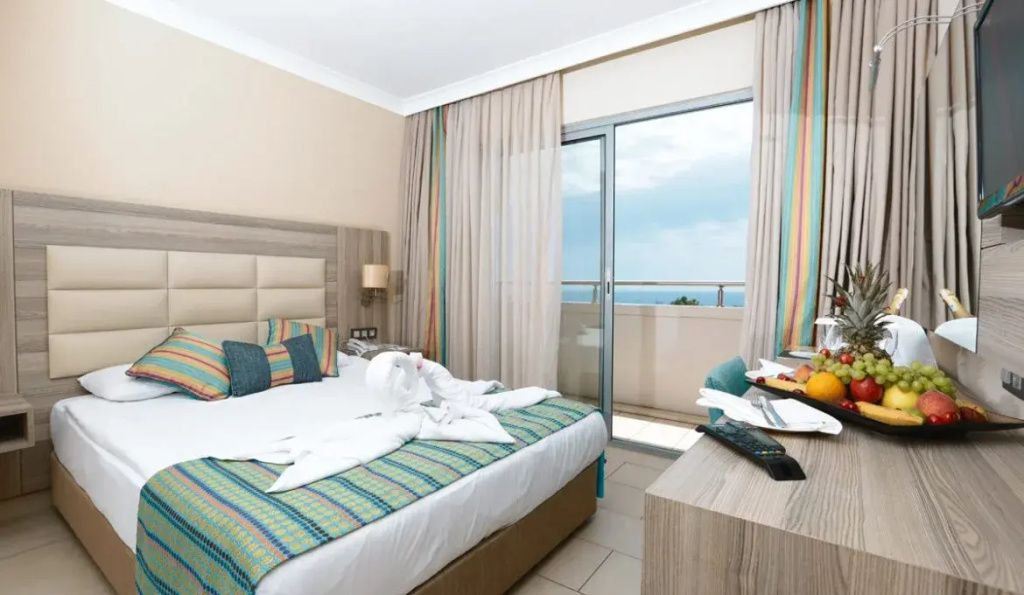 Double room with sea view (full double bed)