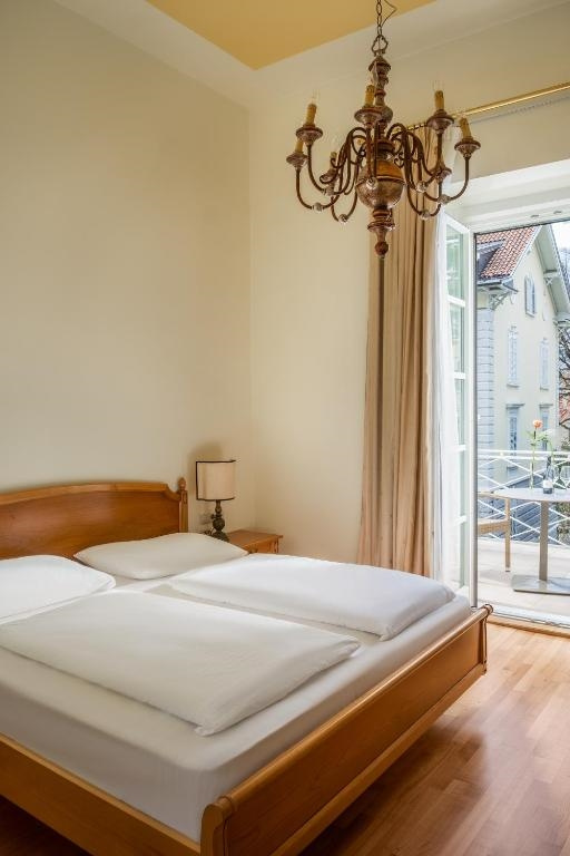 Executive Double room with balcony (full double bed)