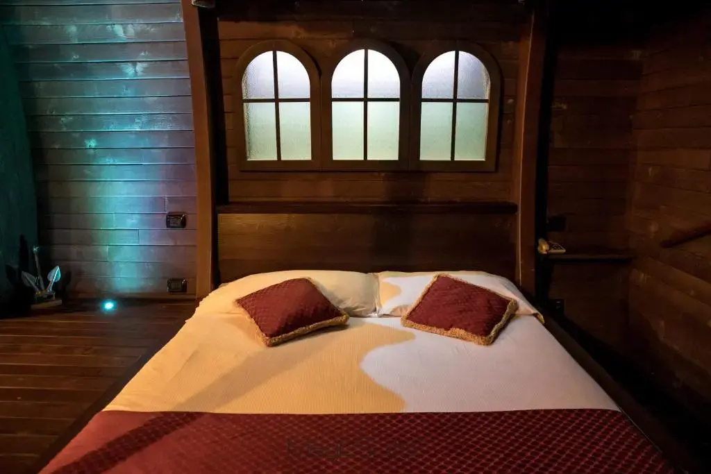 Superior Double room (full double bed)