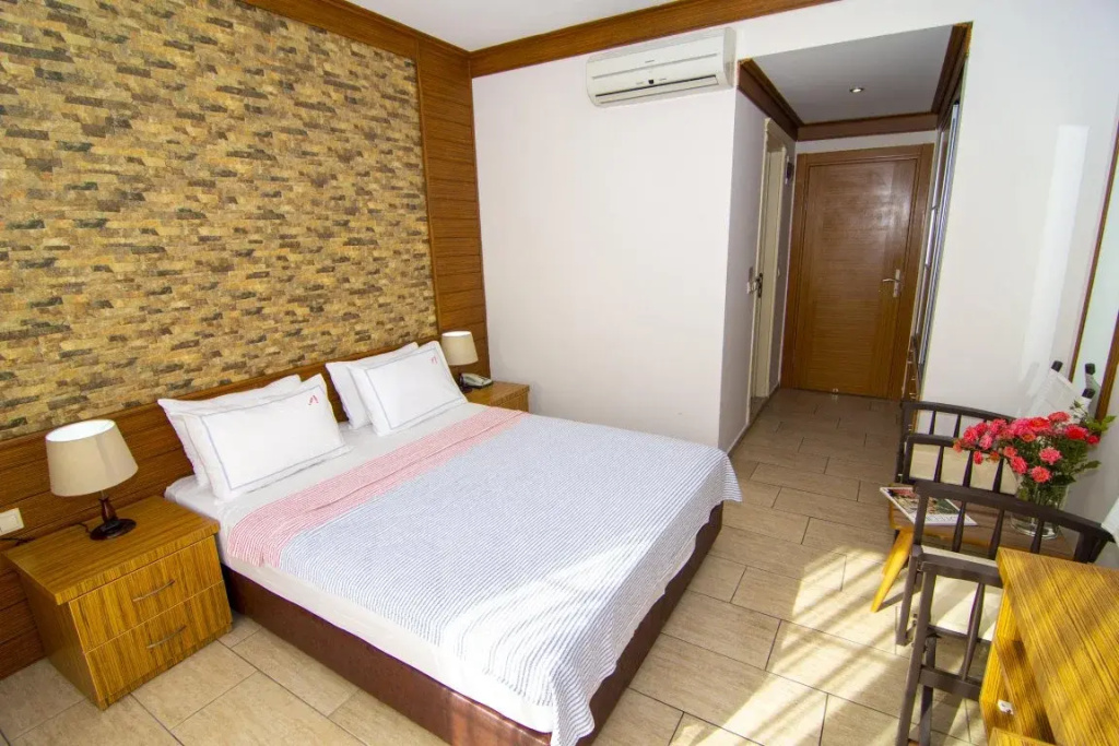 Standard Double room (full double bed)