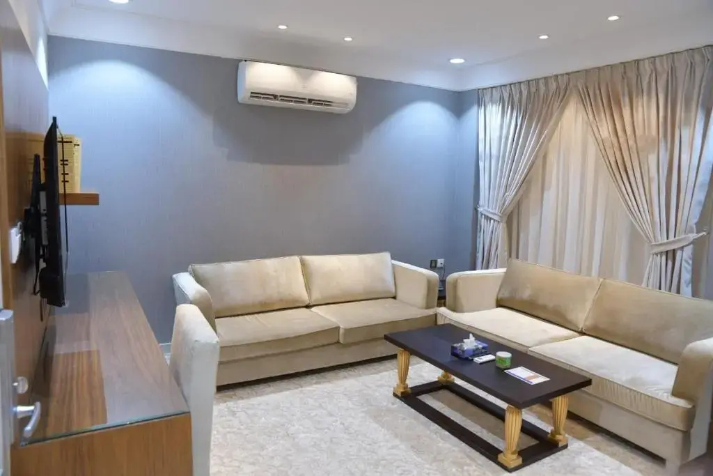Double Suite (full double bed)