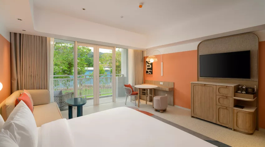 Семейный люкс Deluxe в Centara Karon Resort Phuket
