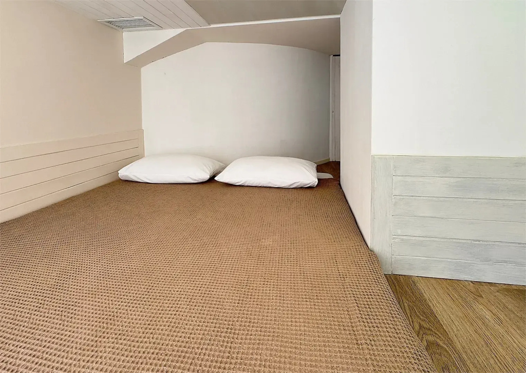 Modern Double Apartment (full double bed)