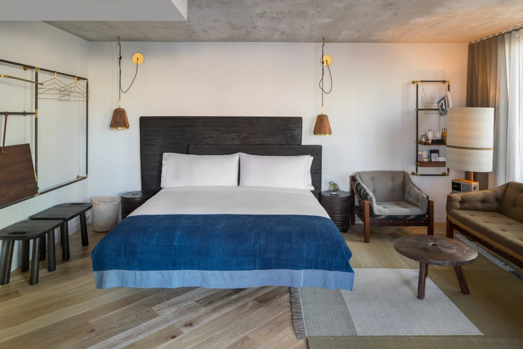 Master Double Suite (full double bed)