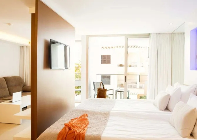 Double Junior Suite (twin beds)