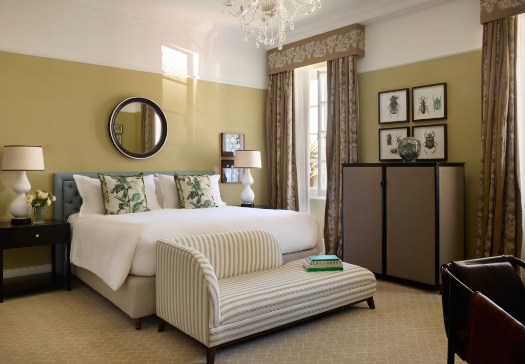 Deluxe Double room (full double bed)