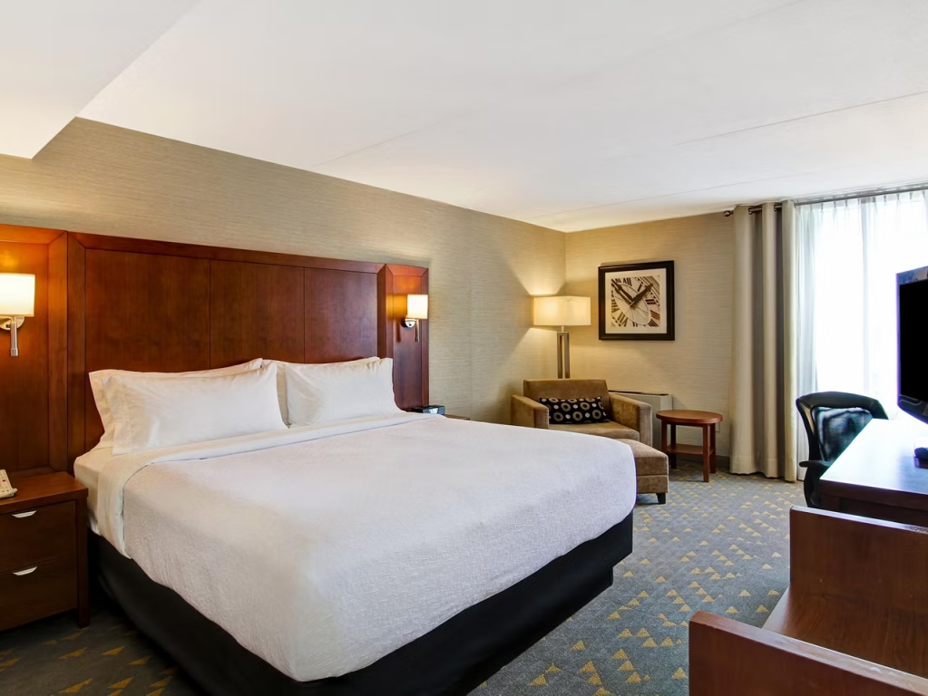 Holiday Inn Oakville Centre by IHG - Chambres