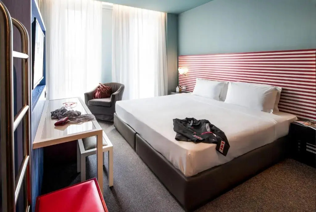 Single room (single bed)