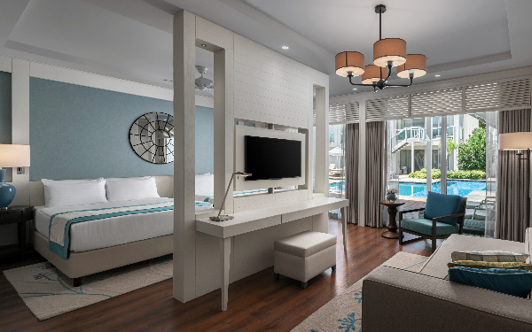 Luxury Pool Quadruple Suite