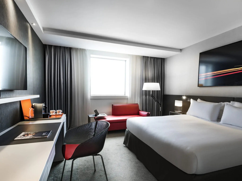 Deluxe Double room (full double bed)