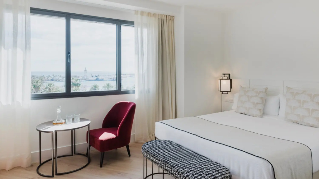 Deluxe Double room (full double bed)