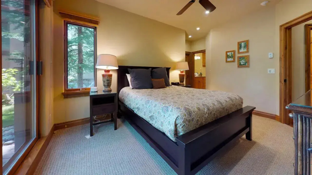 4 Bedrooms Platinum Condominium