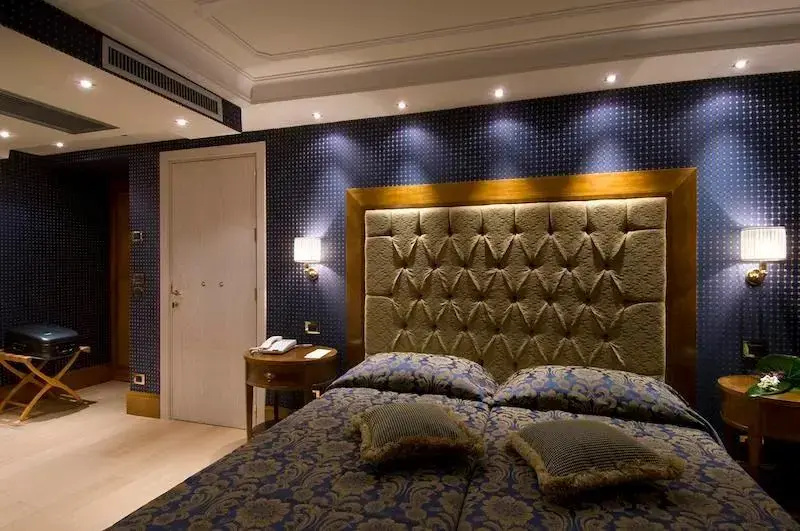 Deluxe Piazza Di Spagna Double Suite (full double bed)