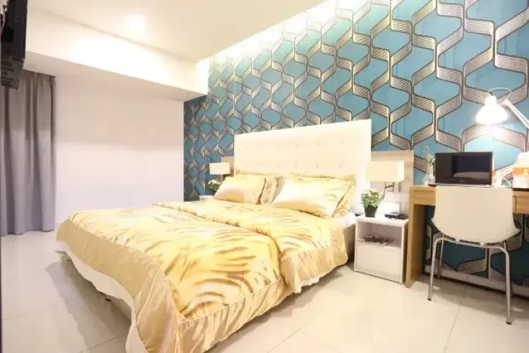 Royal room