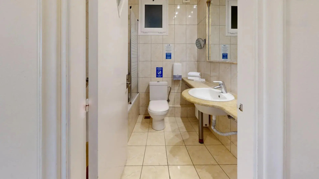 Lucy Hotel - Chambres
