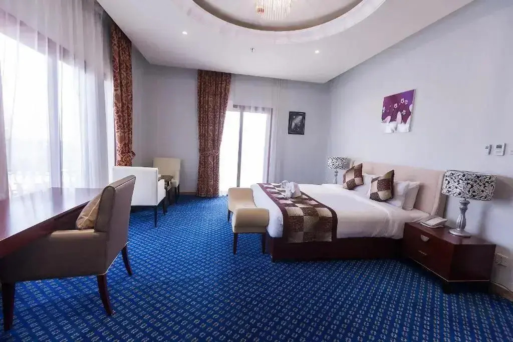 Red Castle Hotel Sharjah - Tap to explore photos