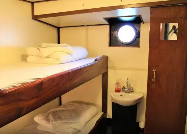 Double Cabin (bunk bed)