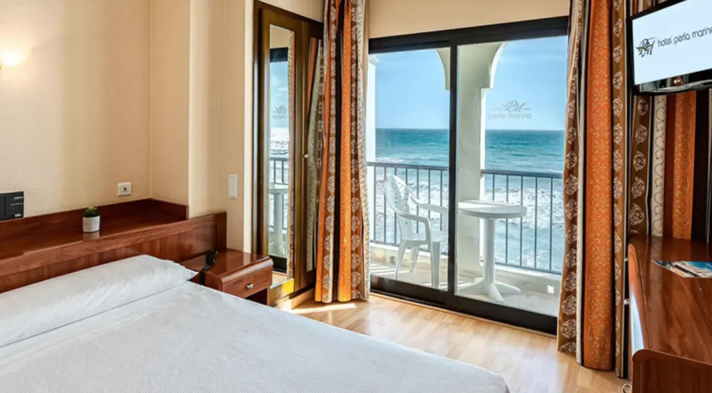 Individual Single room with sea view