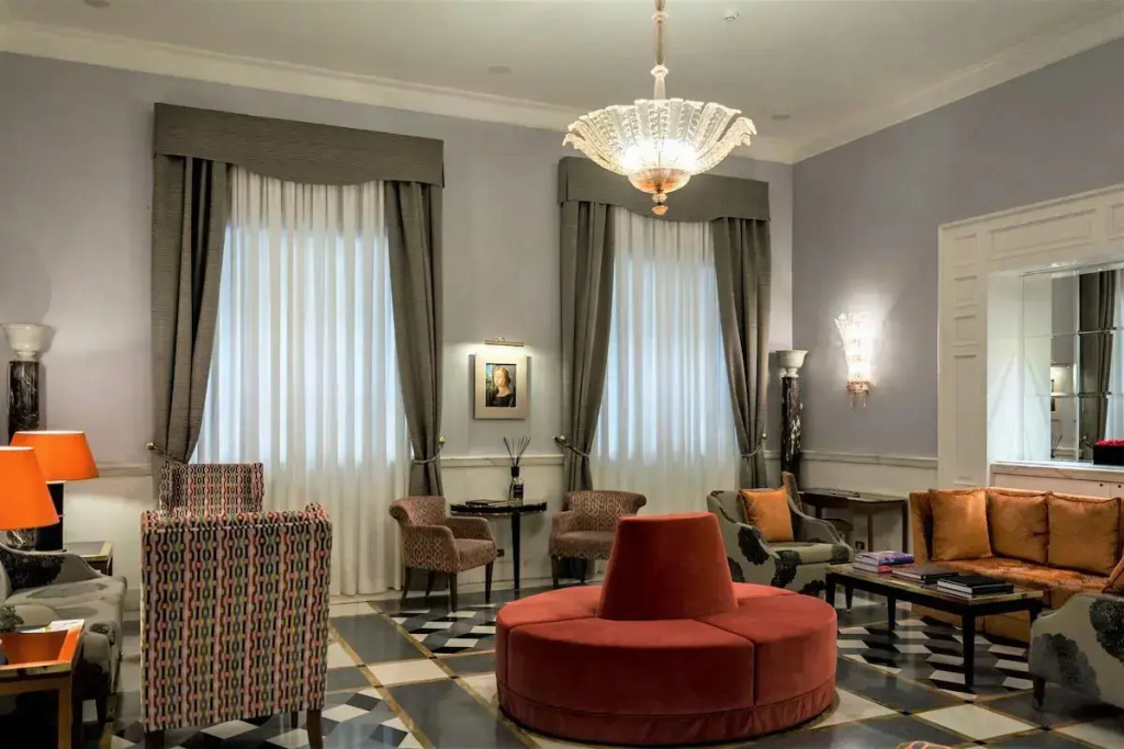 Savoy Hotel - Général
