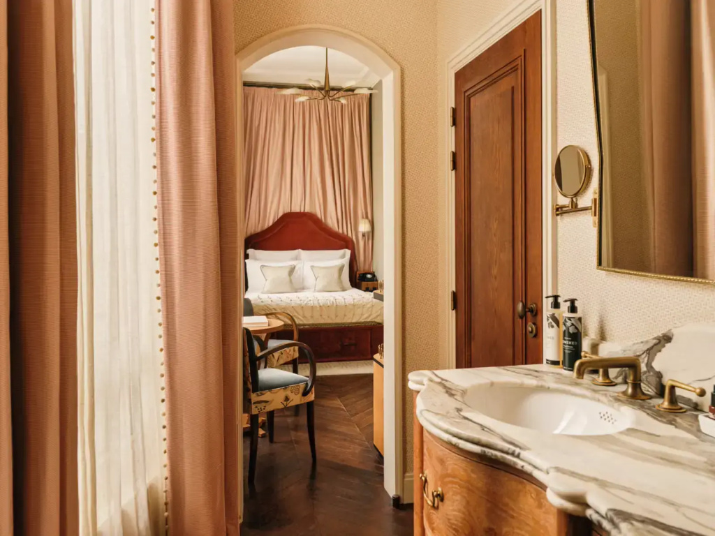 Cosy Double room (full double bed)