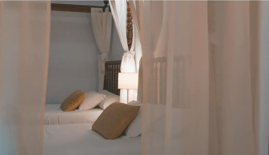 Premium Double room (full double bed)