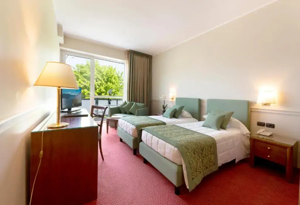 Hotel Barchetta Excelsior Room Type - Double Room with Lake View