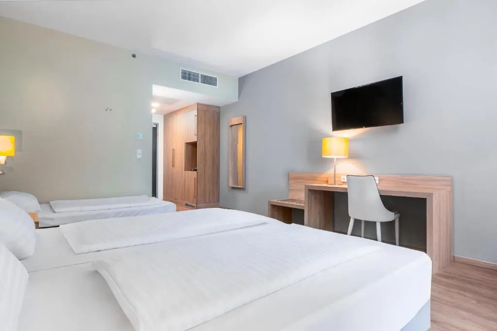Premium Triple room (full double bed and single bed) (king size bed)