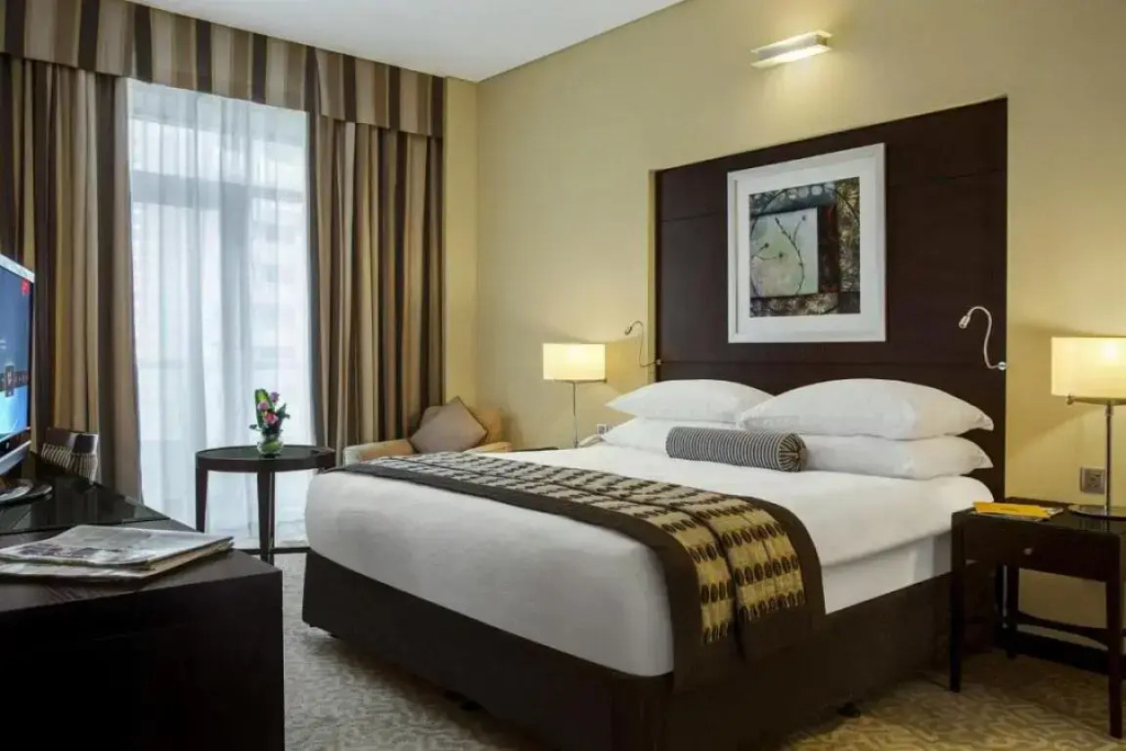 Executive Double room (full double bed)