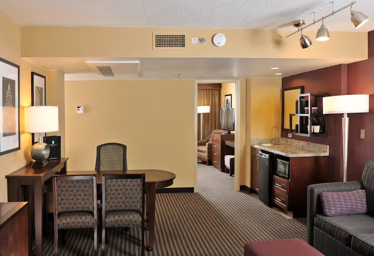 Embassy Suites Hotel Des Moines Downtown - Chambres