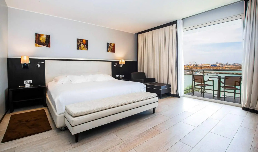 Prestige Double room with sea view (full double bed)