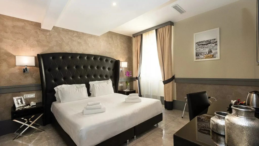 Double Junior Suite (full double bed)