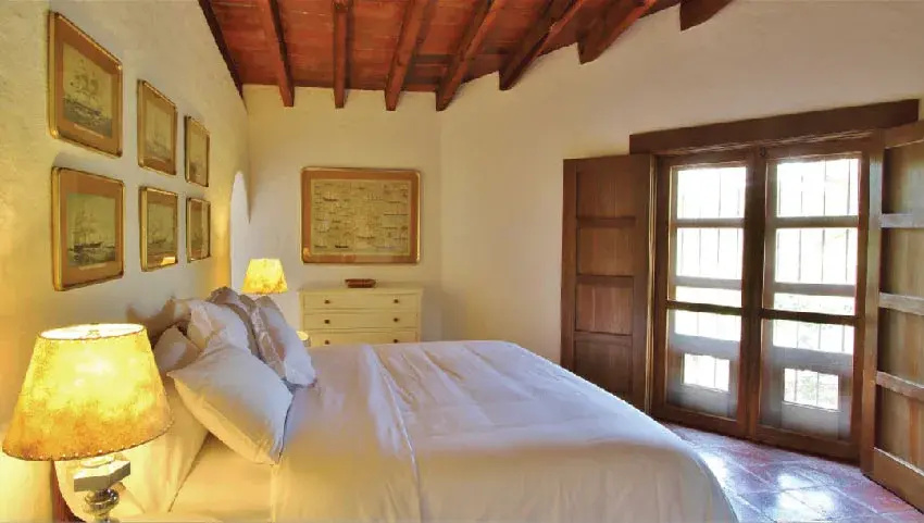 3 Bedrooms Cottage