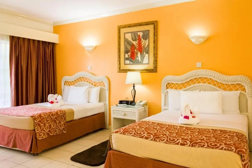 Bay Gardens Hotel - Général