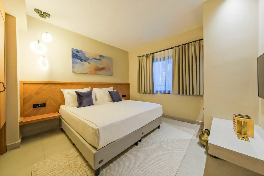 Deluxe Family room