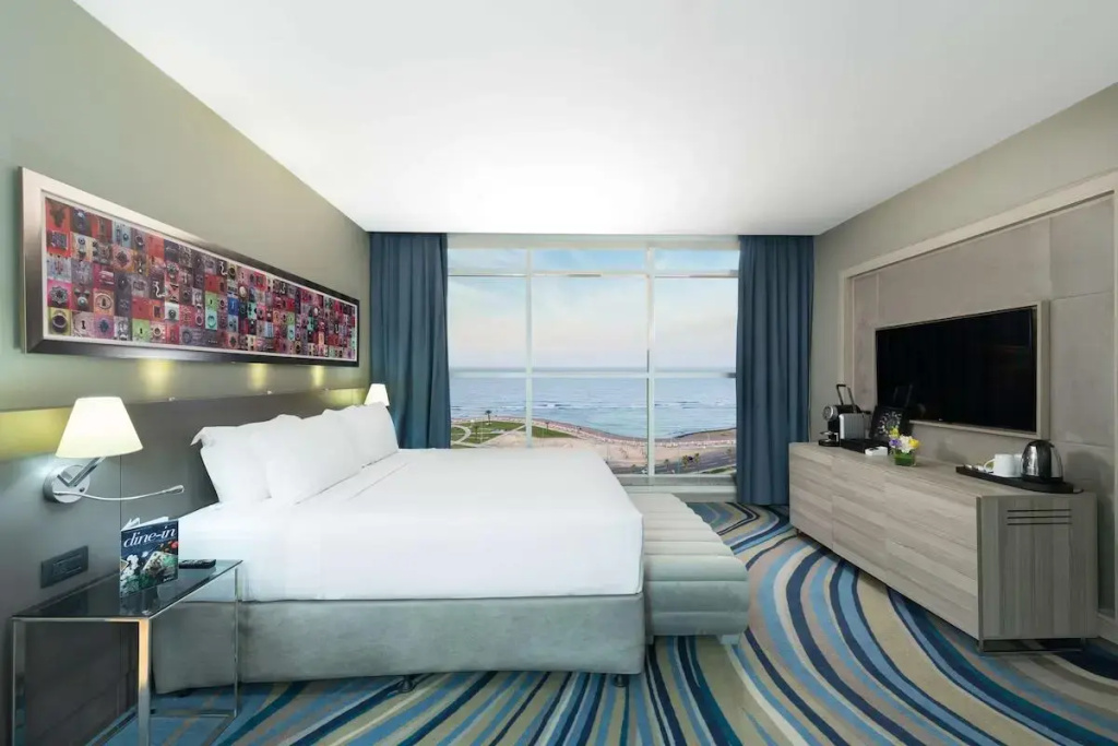 Superior Double Suite with sea view (full double bed)