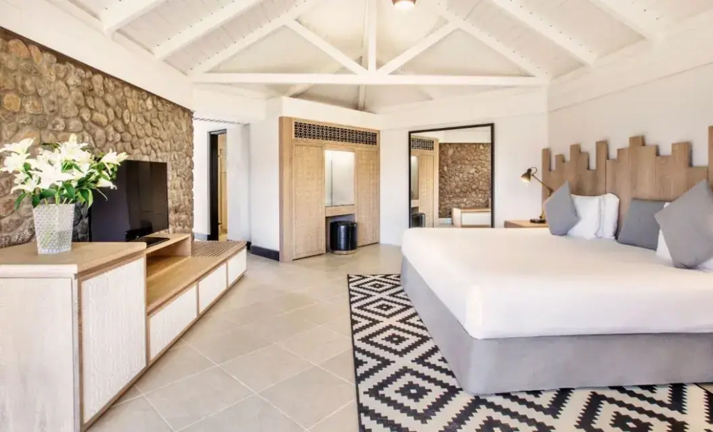 Deluxe Double room with mountain view (full double bed)