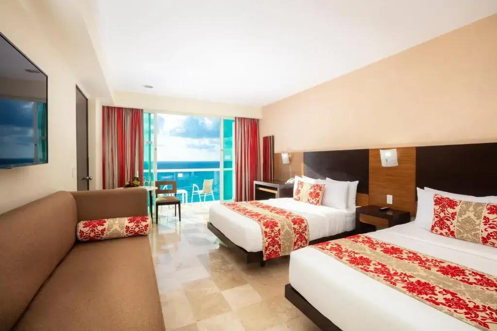 Club Krystal Quadruple room