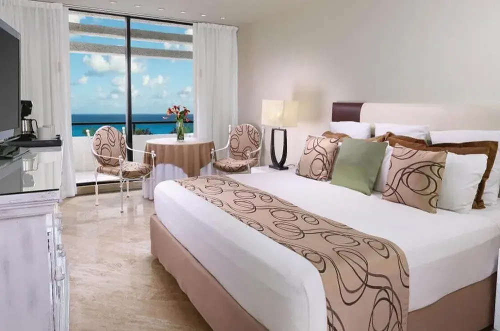 Double room with ocean view (full double bed)