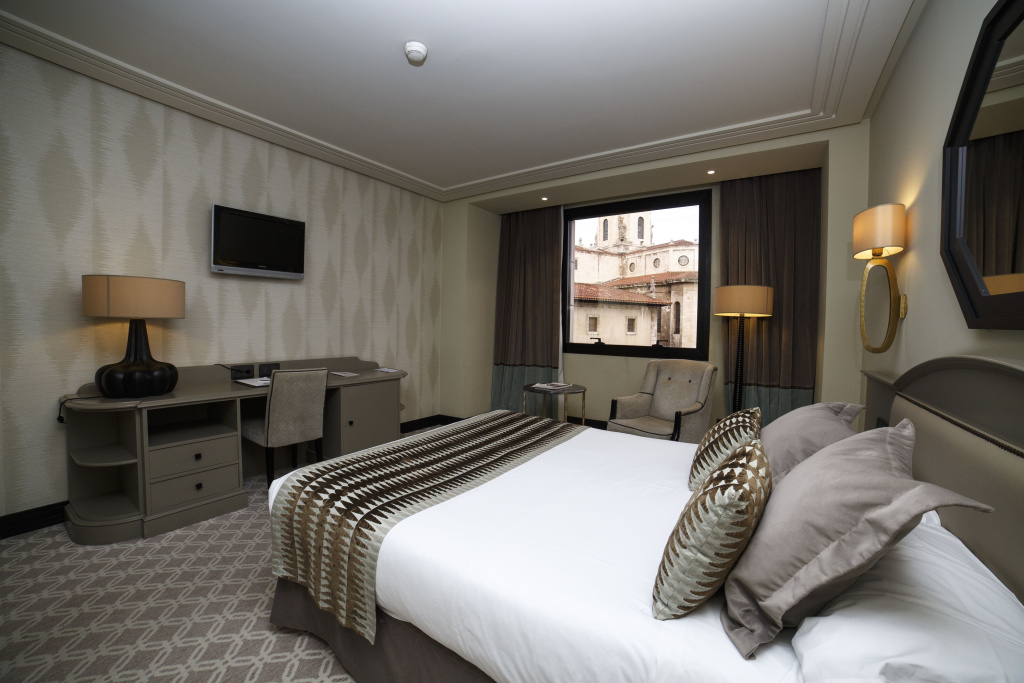 Cathedral View Double room (full double bed)