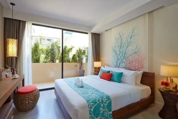 Deluxe Double room with balcony (full double bed)