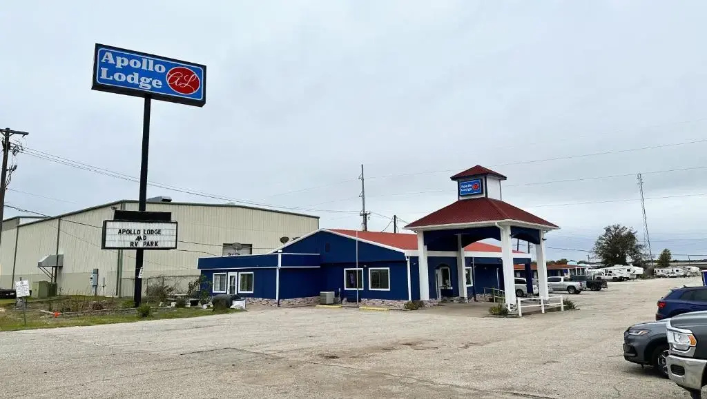 Apollo Lodge and RV Park