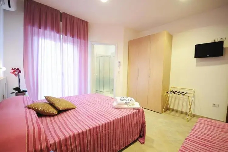 Quadruple room with sea view