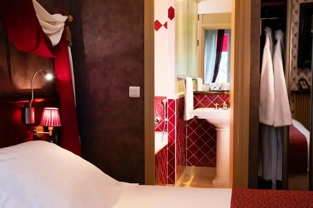 Tradition Double room with balcony (full double bed)