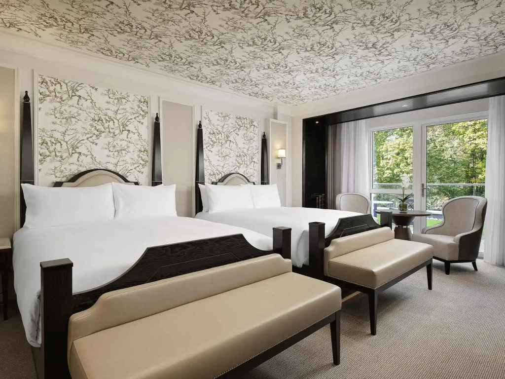 Deluxe Double room with balcony (twin beds)