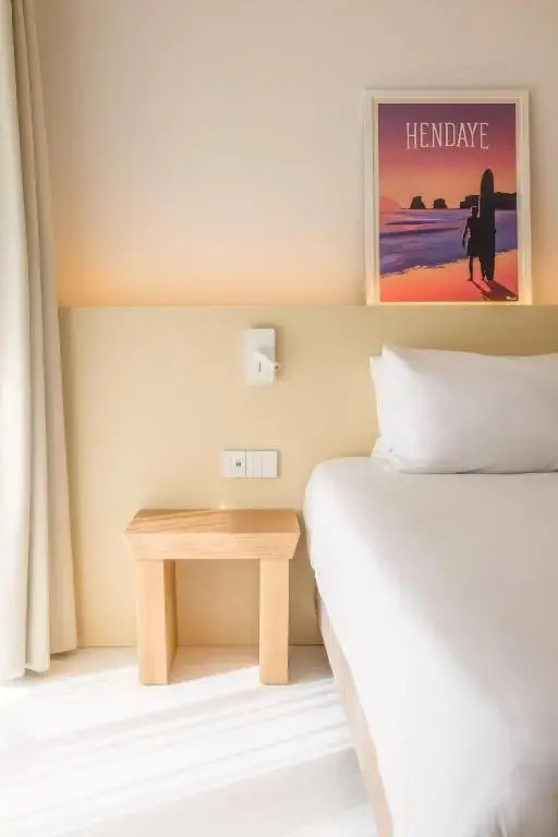 Double room with garden view (full double bed)