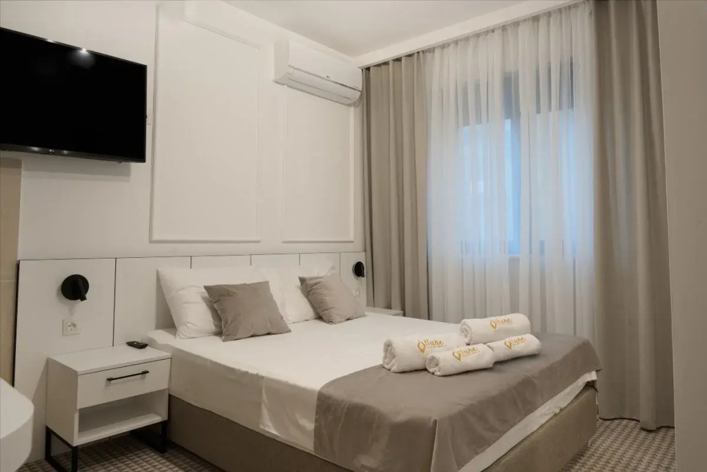 Superior Double room (full double bed)
